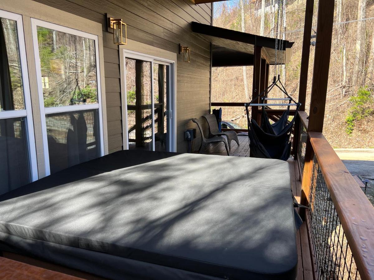 فيلا Mins To Gburg Sleeps 8 Hot Tub Arcade Area Pool جاتلينبرج المظهر الخارجي الصورة