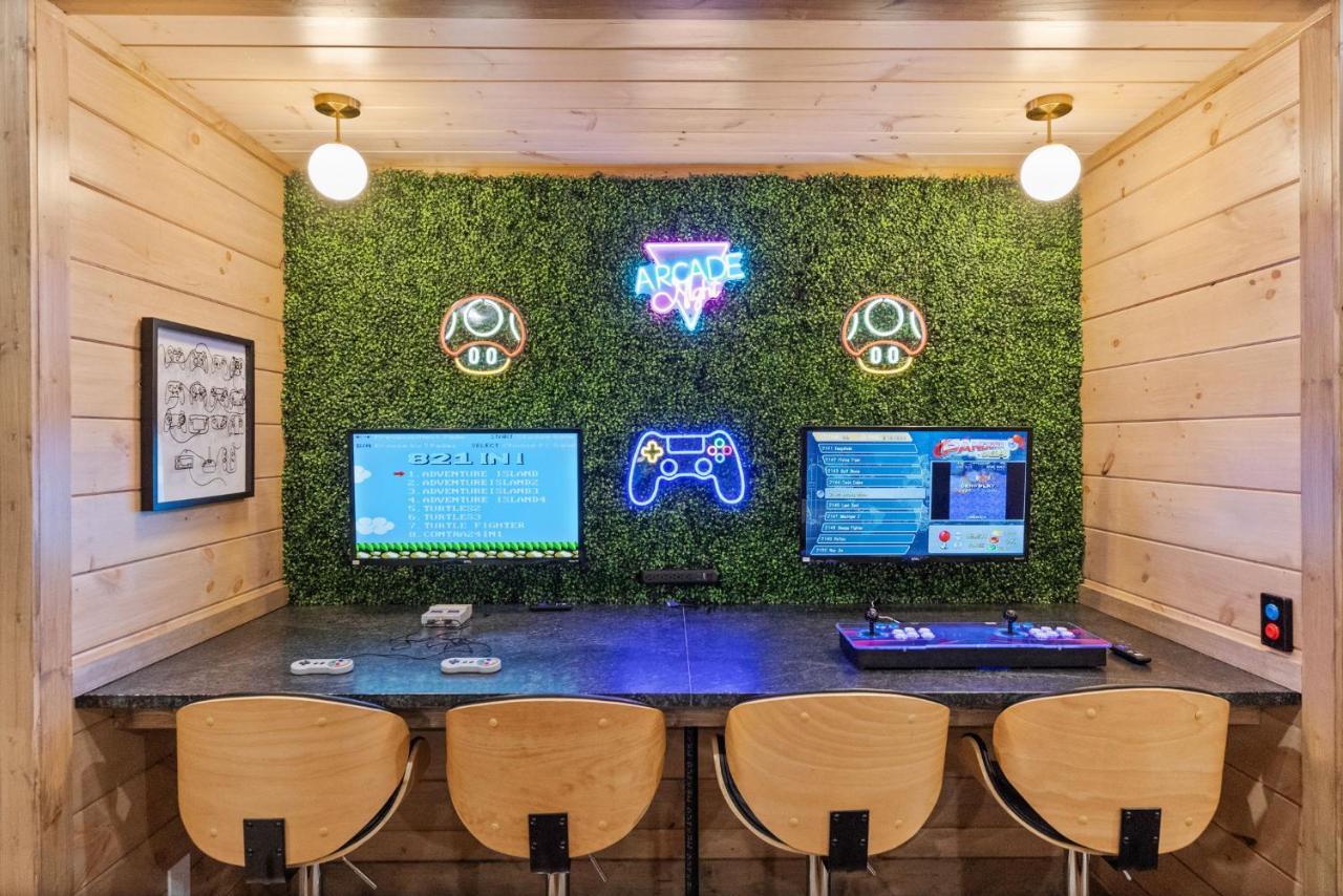 فيلا Mins To Gburg Sleeps 8 Hot Tub Arcade Area Pool جاتلينبرج المظهر الخارجي الصورة