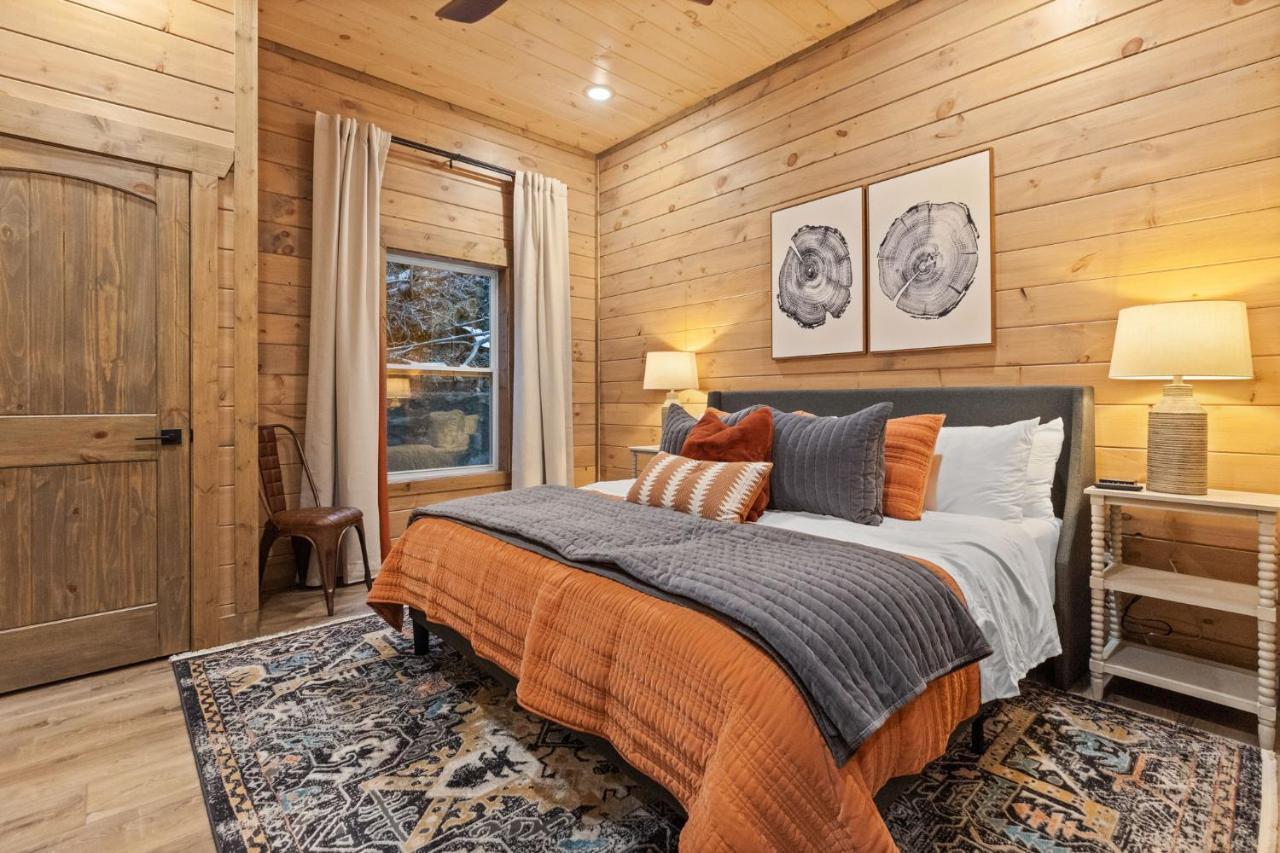 فيلا Mins To Gburg Sleeps 8 Hot Tub Arcade Area Pool جاتلينبرج المظهر الخارجي الصورة