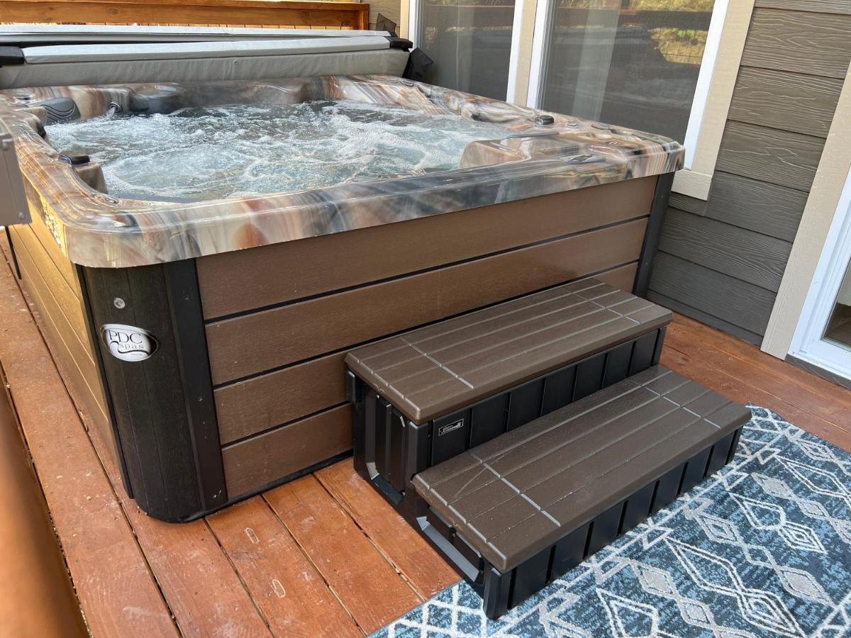 فيلا Mins To Gburg Sleeps 8 Hot Tub Arcade Area Pool جاتلينبرج المظهر الخارجي الصورة