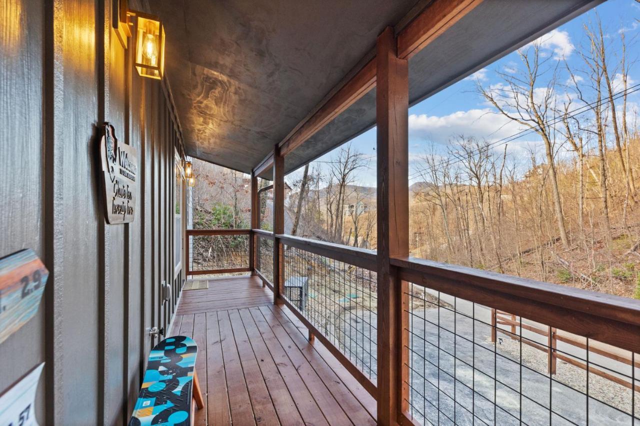 فيلا Mins To Gburg Sleeps 8 Hot Tub Arcade Area Pool جاتلينبرج المظهر الخارجي الصورة